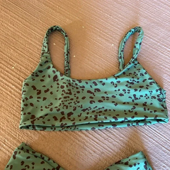 Skatie Teal seabrook and Black Leopard Bikini mint! Melly top and bottom - Picture 5 of 9